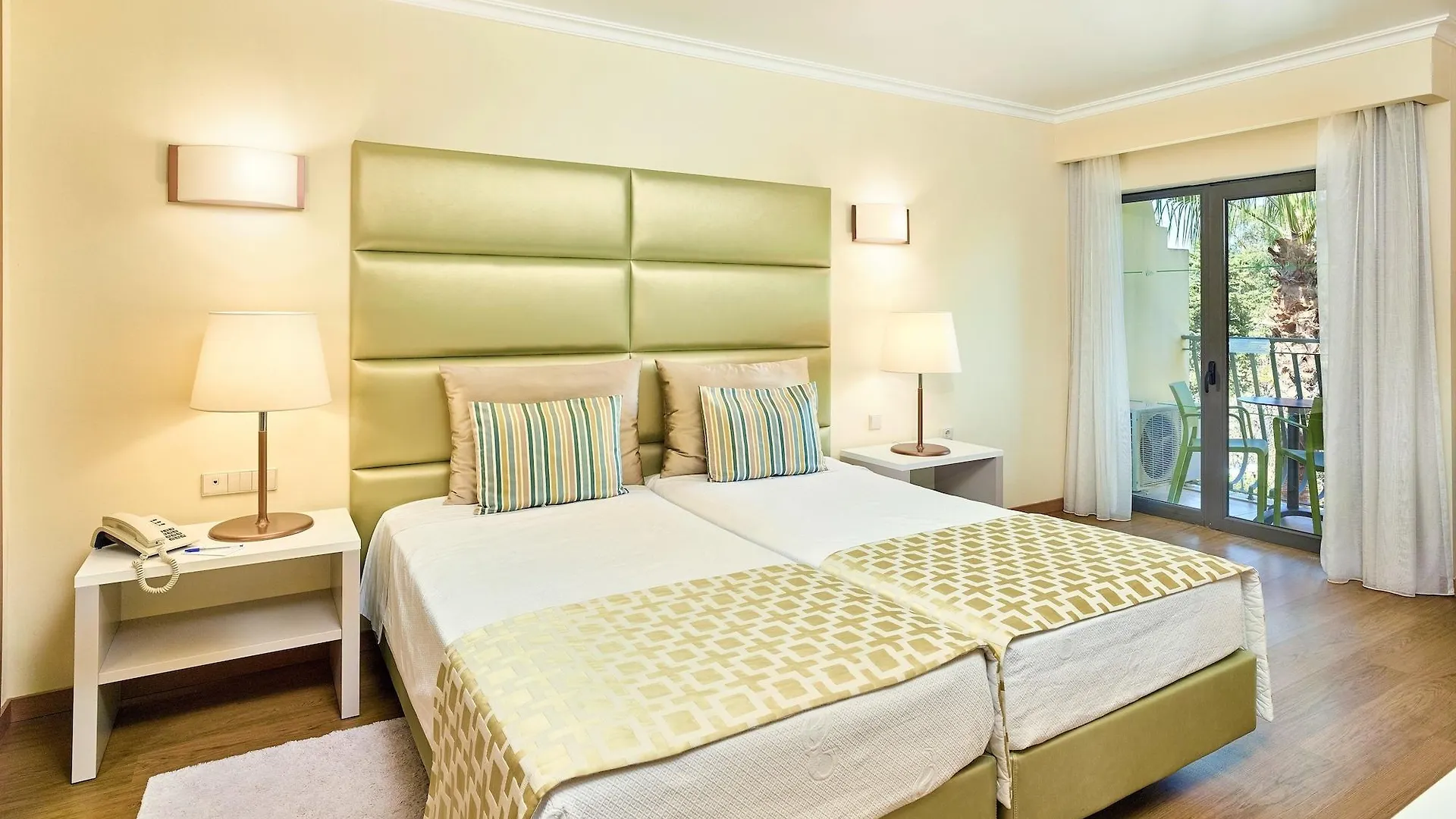 Hotel Baia Grande Albufeira 4*,